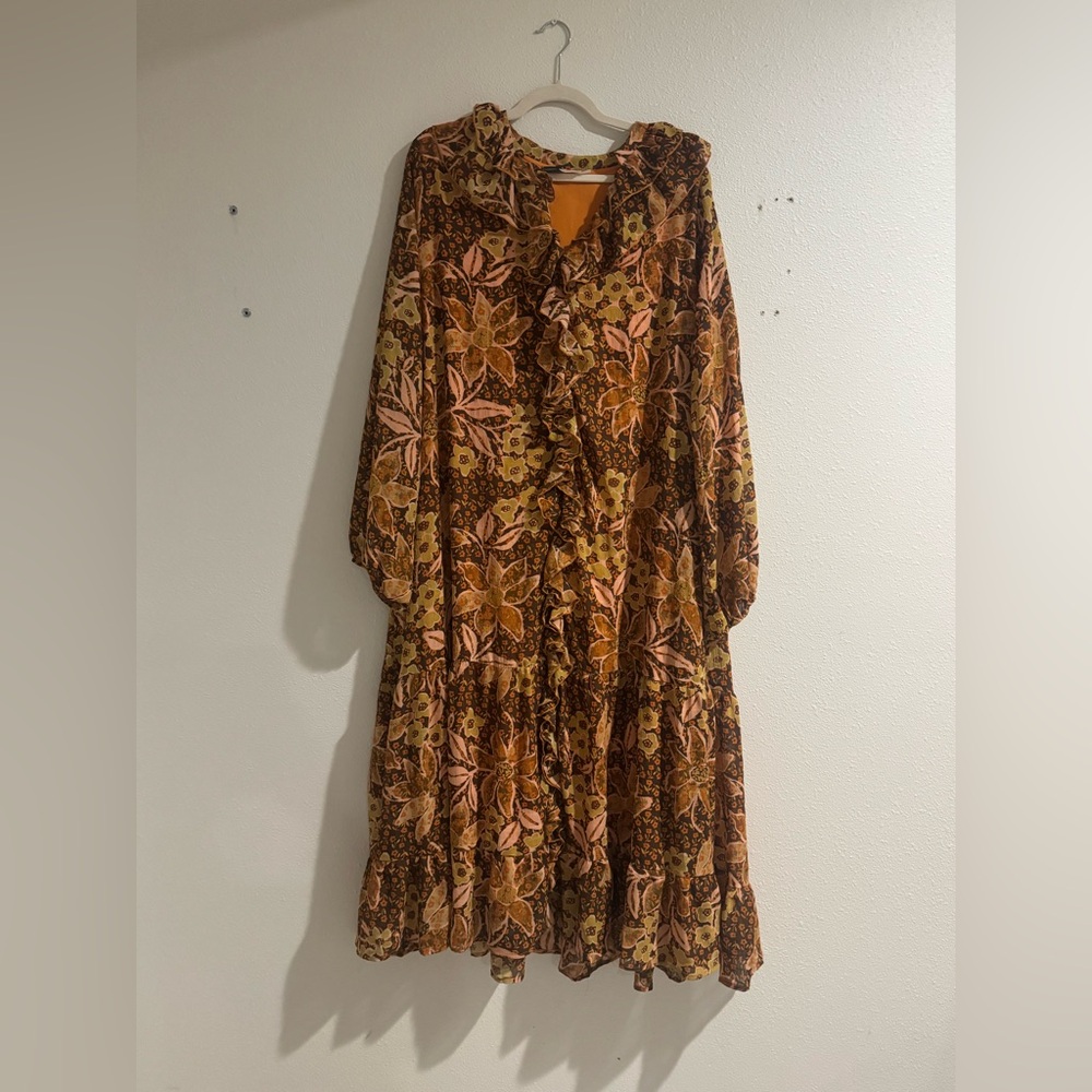 Elegant Floral Maxi Dress in Brown and Pink